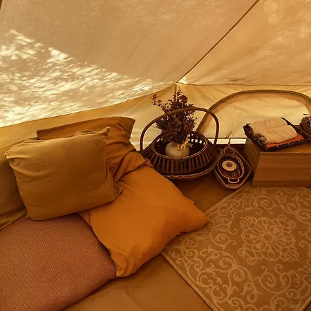 Romance Tent In The Eucaliptus Campingplads *
